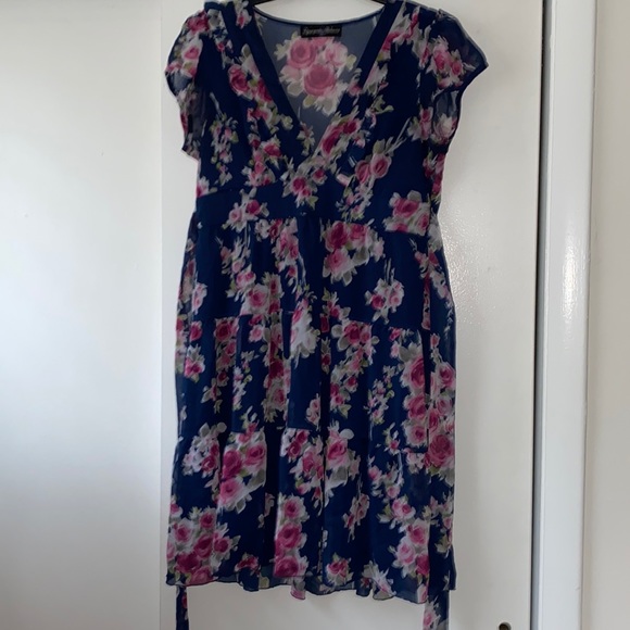 Appropriate Behaviour Dresses & Skirts - Appropriate Behavior blue dress w fuchsia flowers